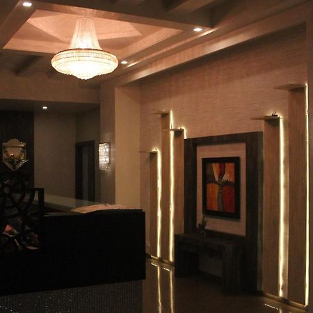 Nimantran Otel Navi Mumbai Dış mekan fotoğraf