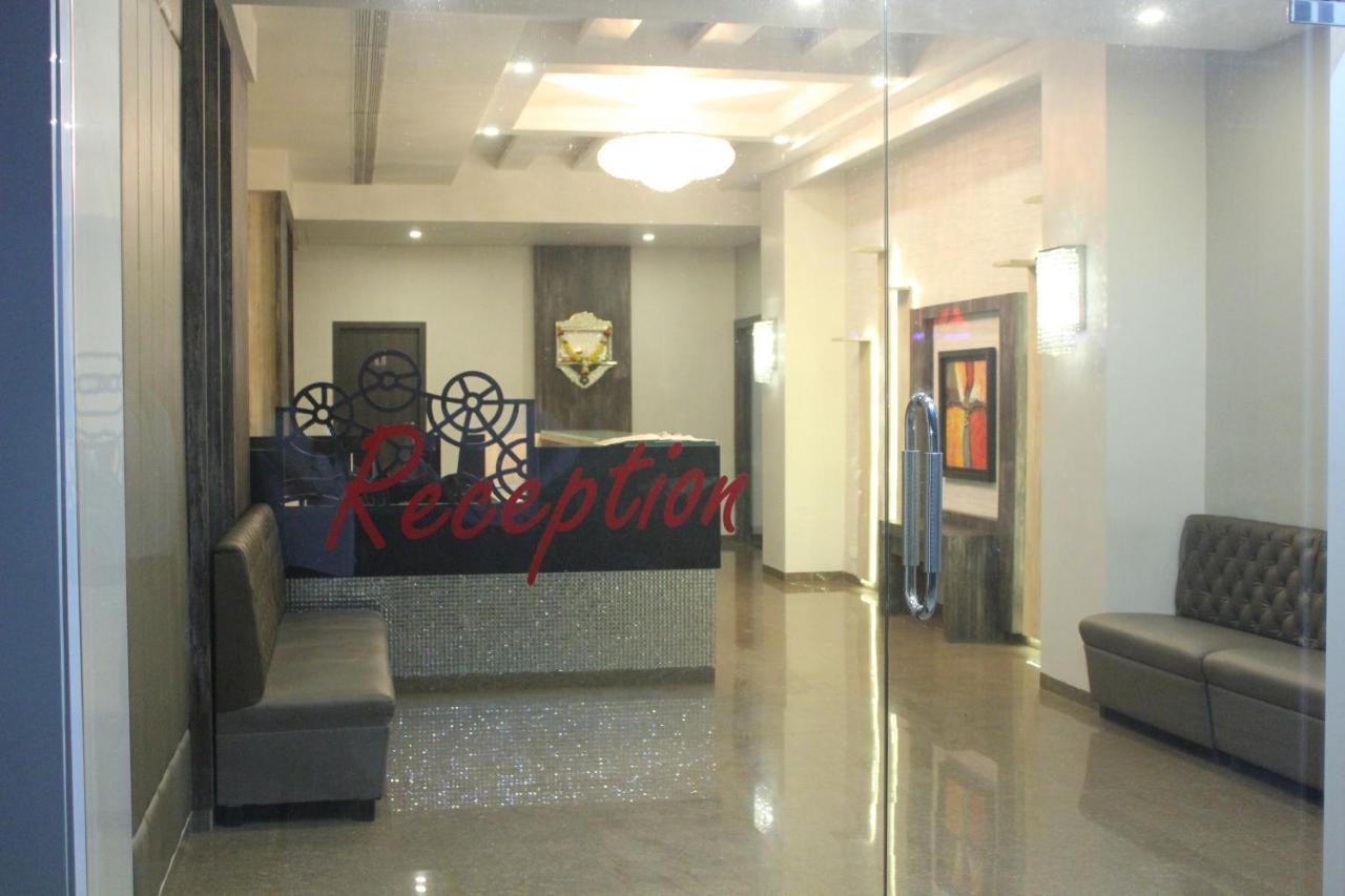 Nimantran Otel Navi Mumbai Dış mekan fotoğraf