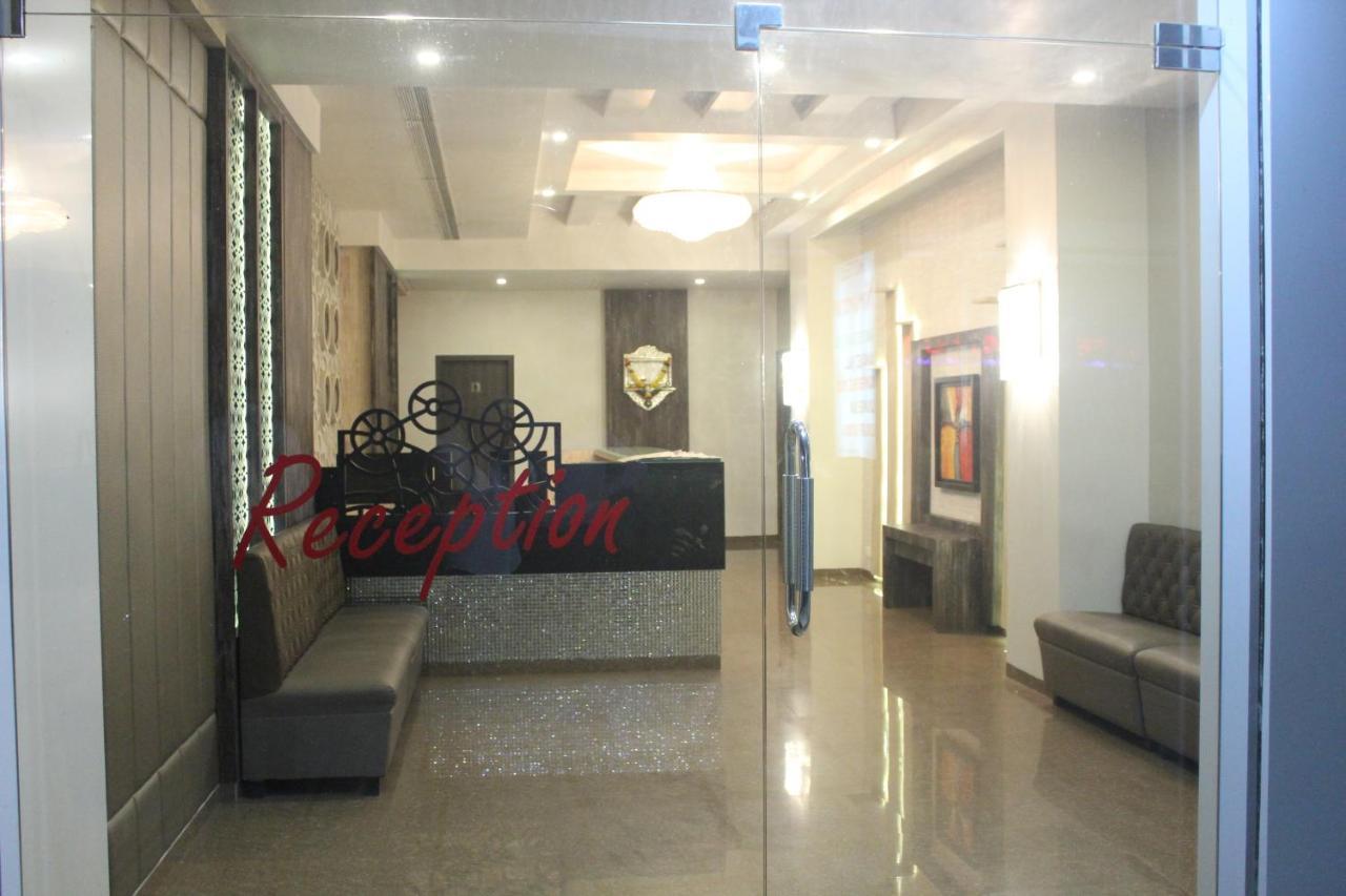 Nimantran Otel Navi Mumbai Dış mekan fotoğraf