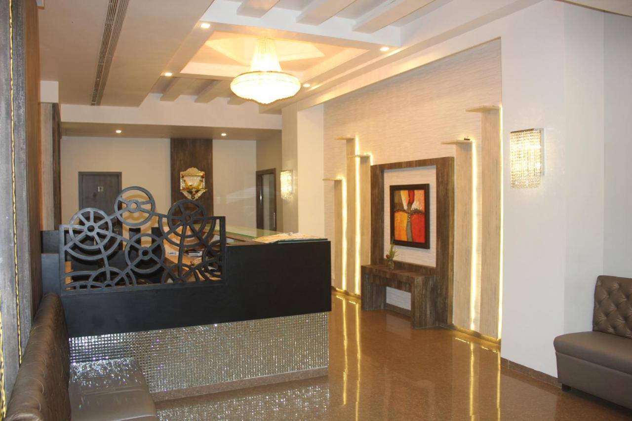 Nimantran Otel Navi Mumbai Dış mekan fotoğraf