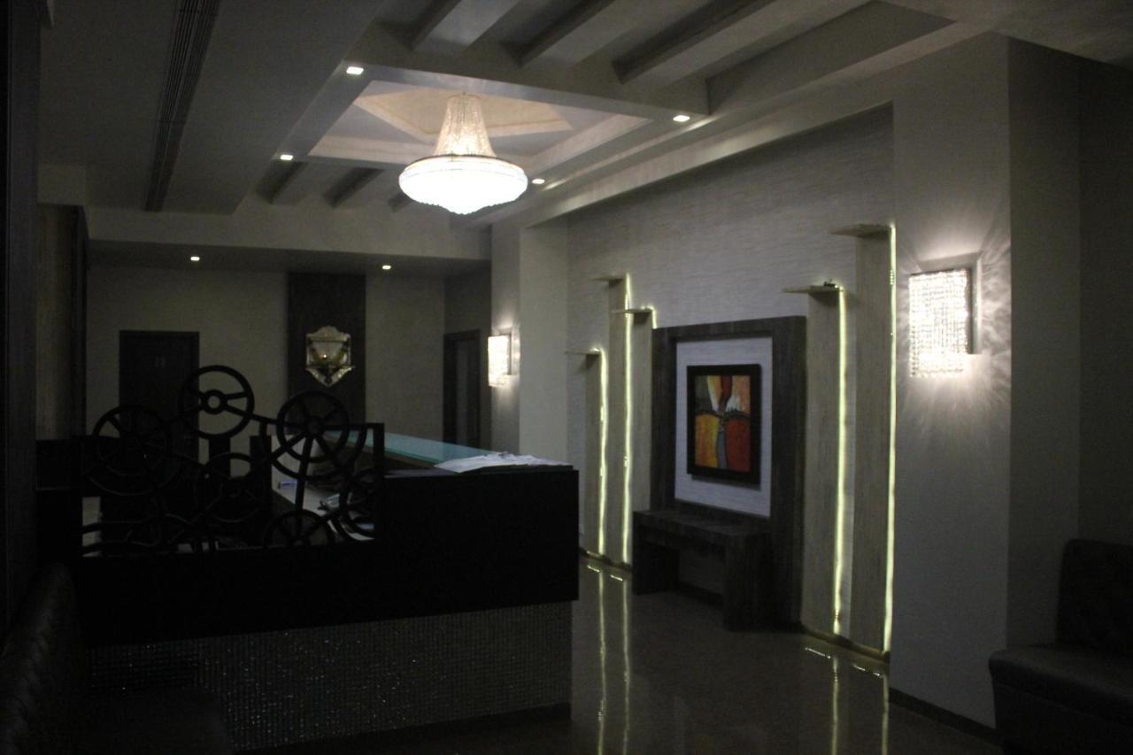 Nimantran Otel Navi Mumbai Dış mekan fotoğraf
