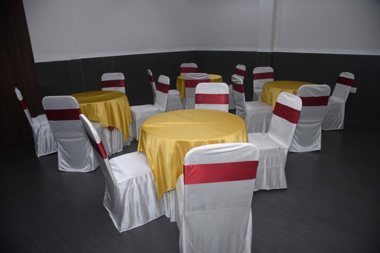 Nimantran Otel Navi Mumbai Dış mekan fotoğraf