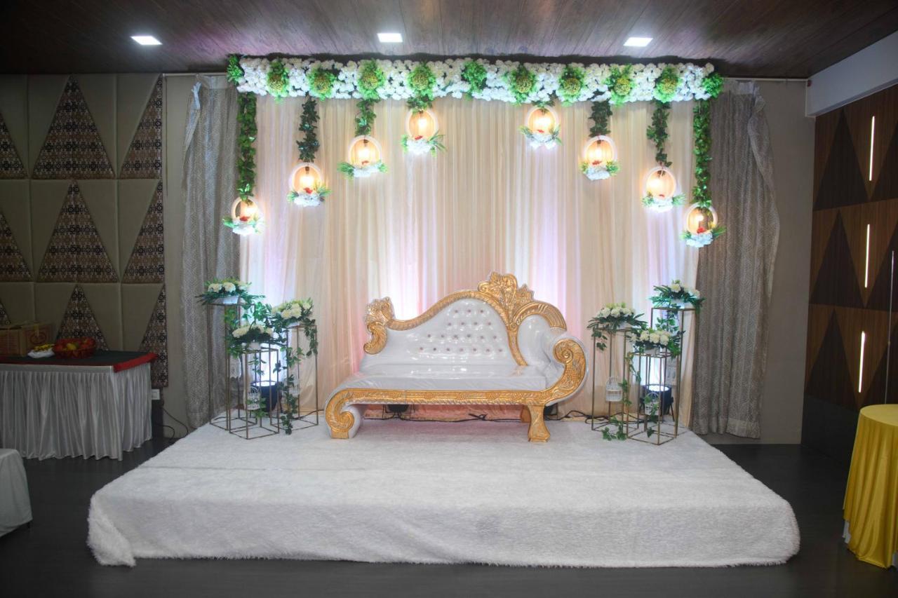 Nimantran Otel Navi Mumbai Dış mekan fotoğraf